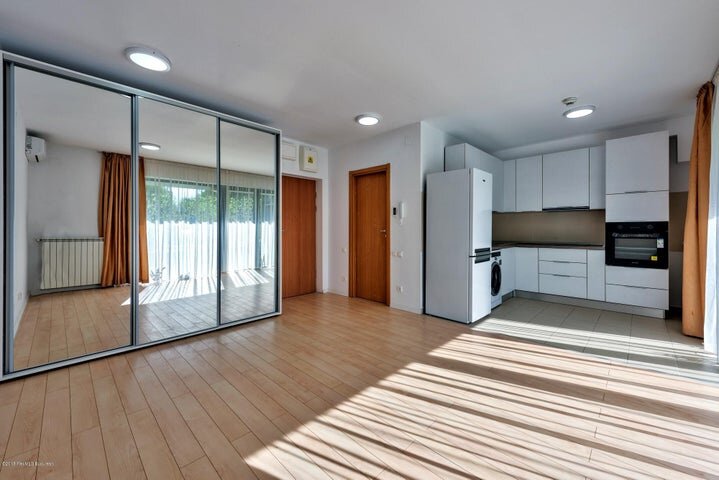 Obor Garsoniera cu curte individuala in Poseidon Residence